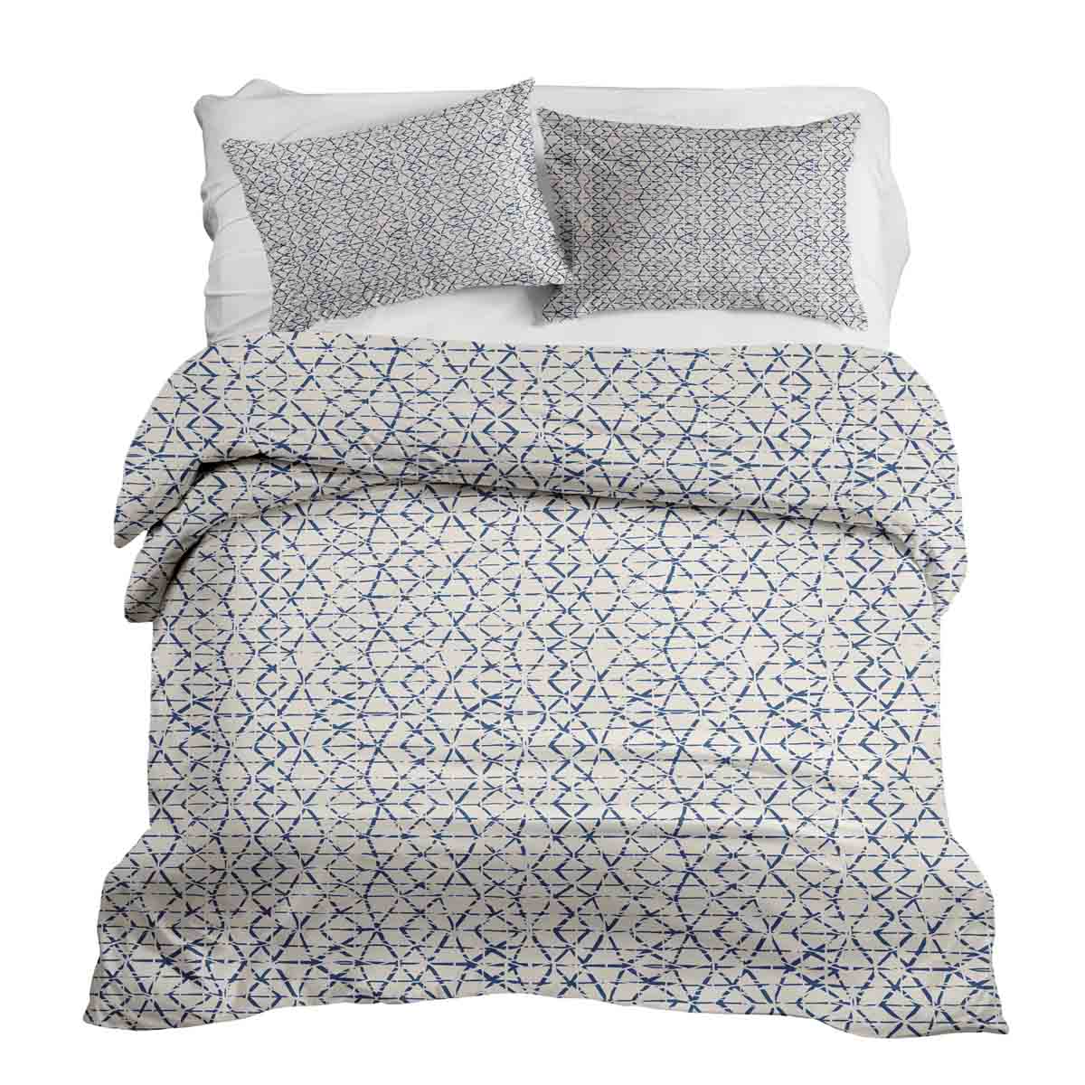 Set di biancheria da letto con coperte terapeutiche bianco con delicate forme blu