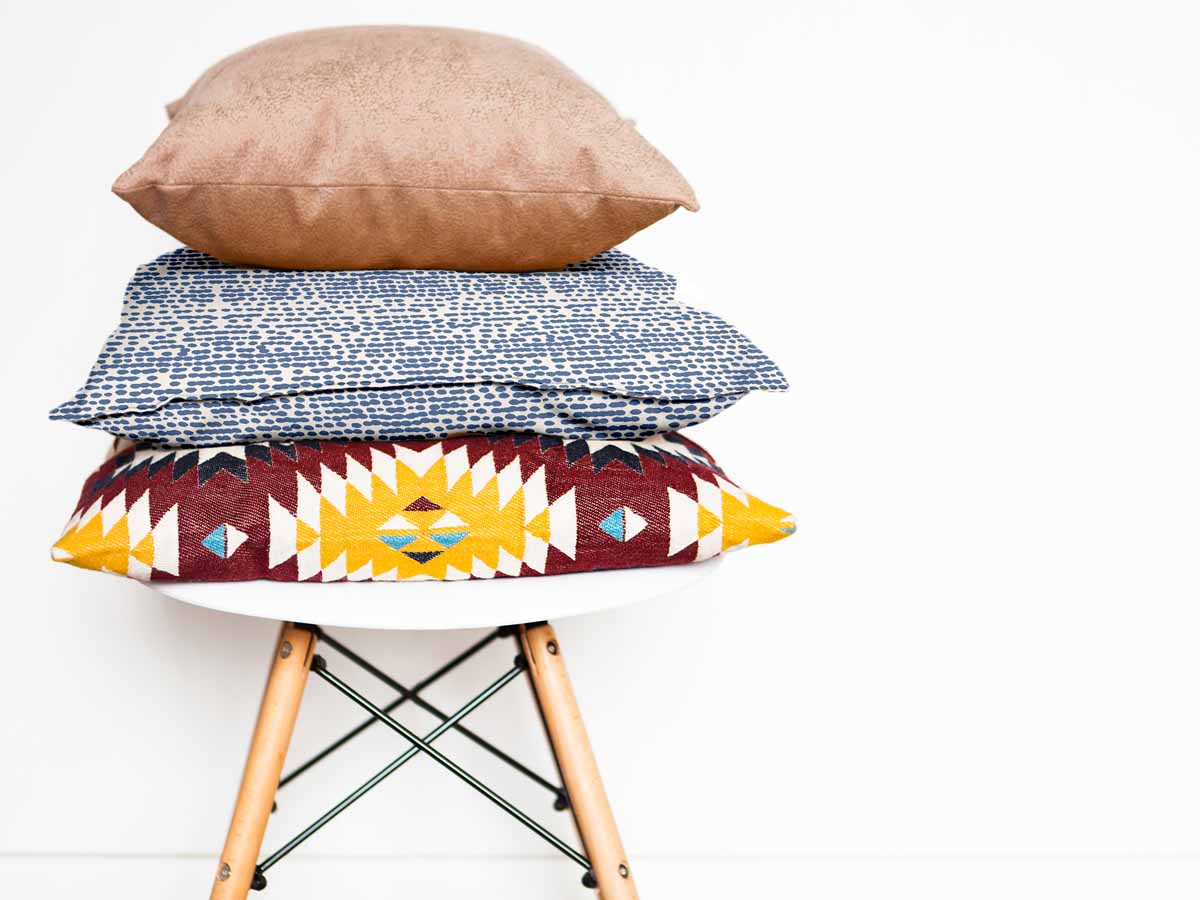 Cuscino sanitario con puntini blu