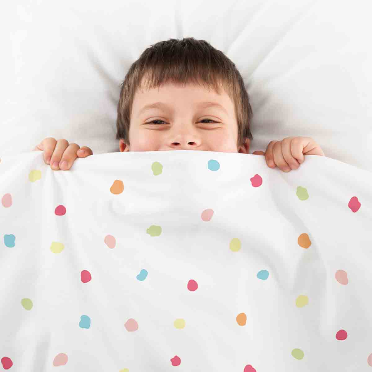 Set di biancheria da letto con coperta terapeutica a pois colorati