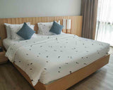 Set di biancheria da letto con coperte terapeutiche bianco con soffioni neri
