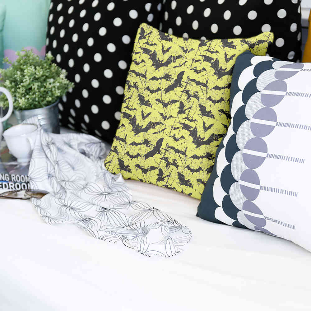 Cuscino salute giallo pipistrello