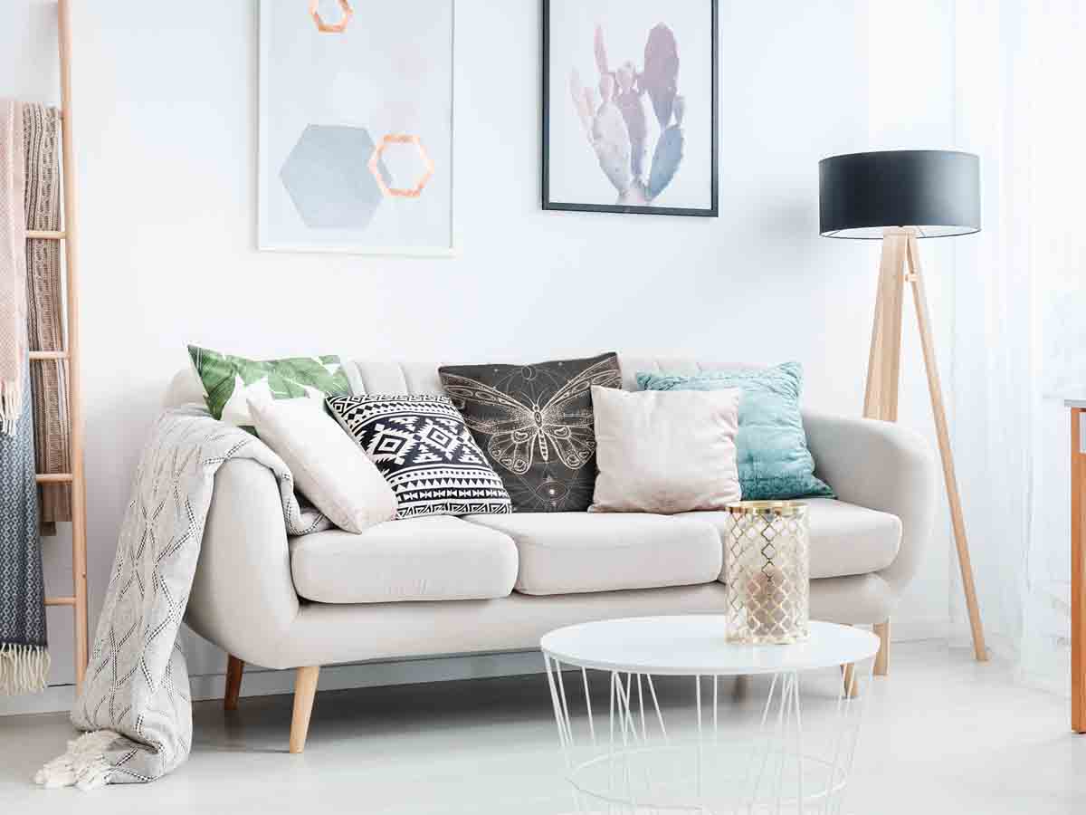 Cuscino sanitario nero con farfalla