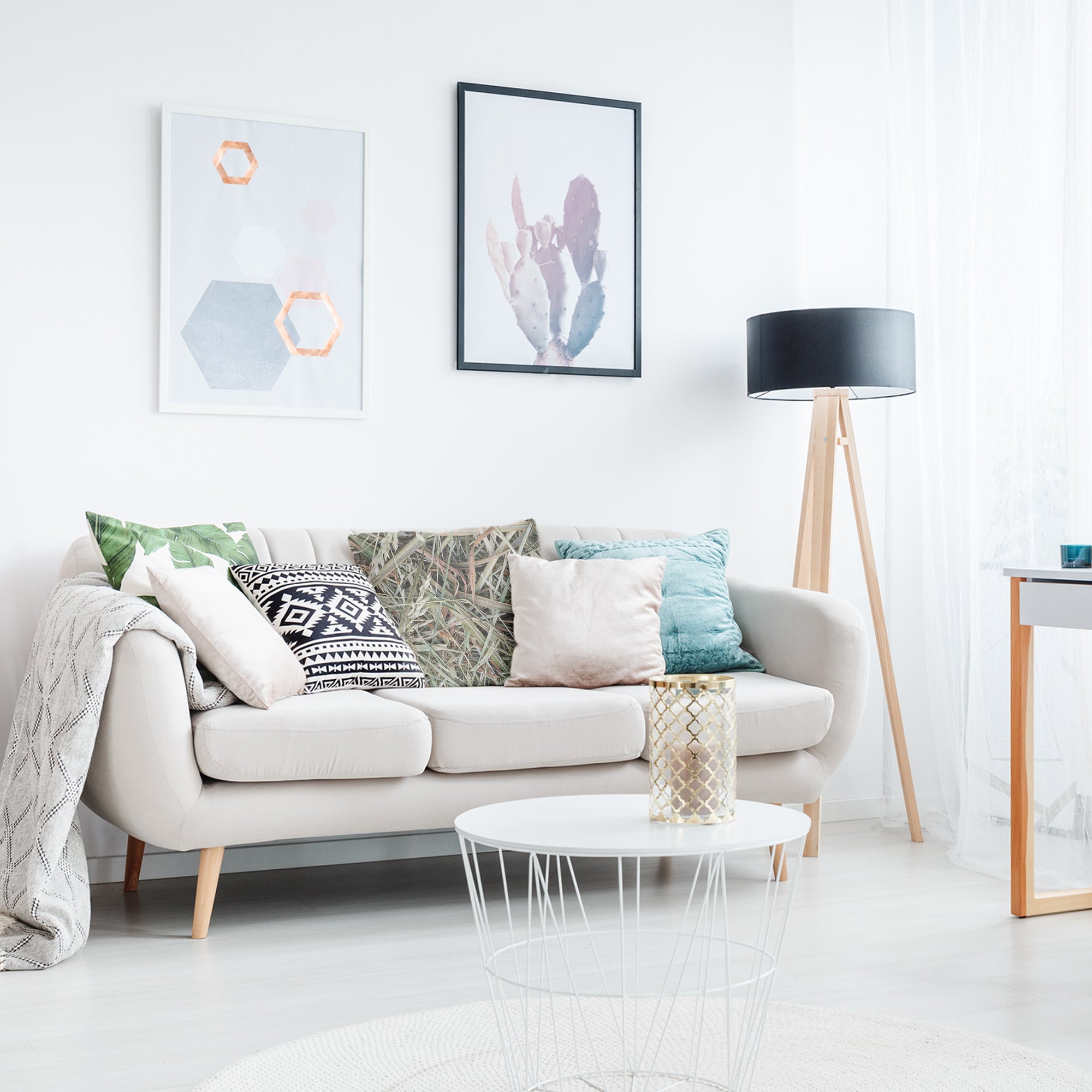 Cuscino sanitario bianco con paglia