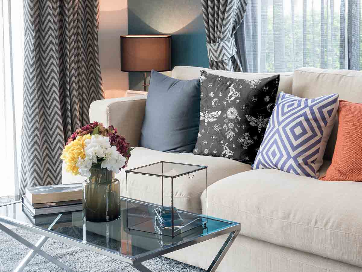 Cuscino salute nero libellula spaventosa