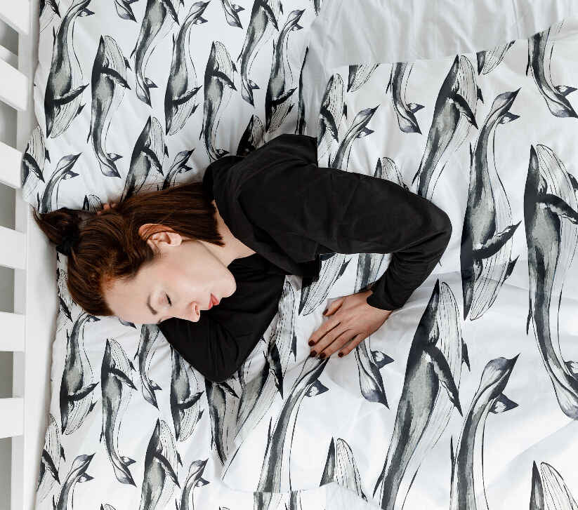 Set di biancheria da letto con coperta terapeutica Balena blu nera