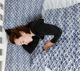Set di biancheria da letto con coperta terapeutica motivo onde blu