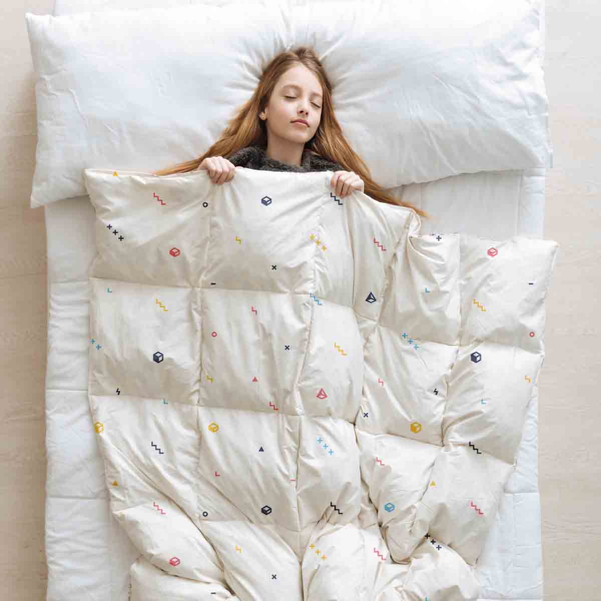 Set di biancheria da letto con coperte terapeutiche bianco con forme colorate