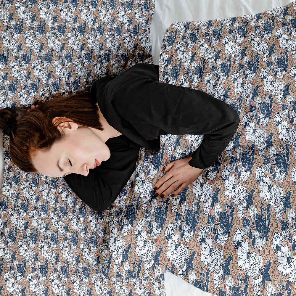 Set di biancheria da letto con coperte terapeutiche e fiori