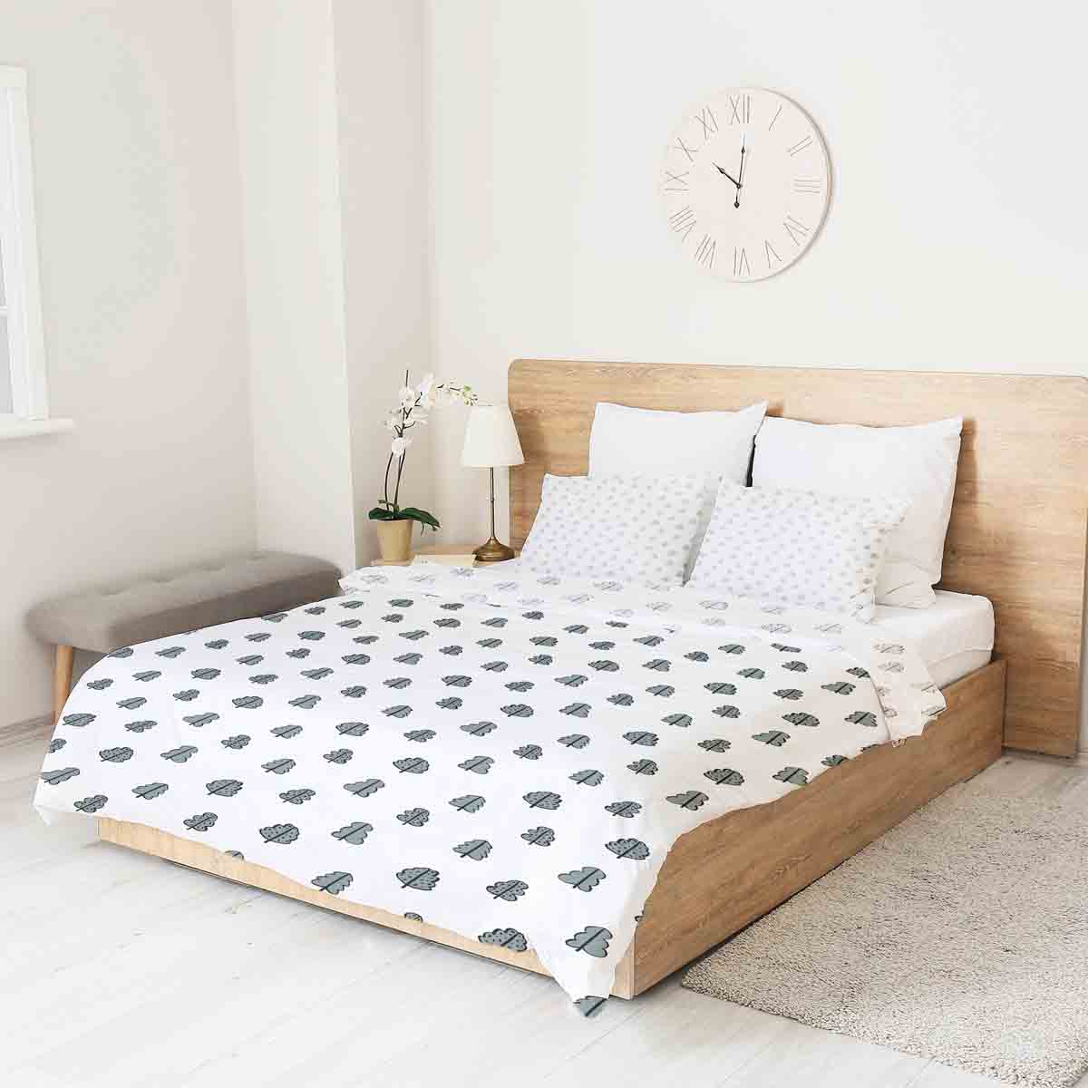 Set di biancheria da letto con coperte terapeutiche bianco con alberelli