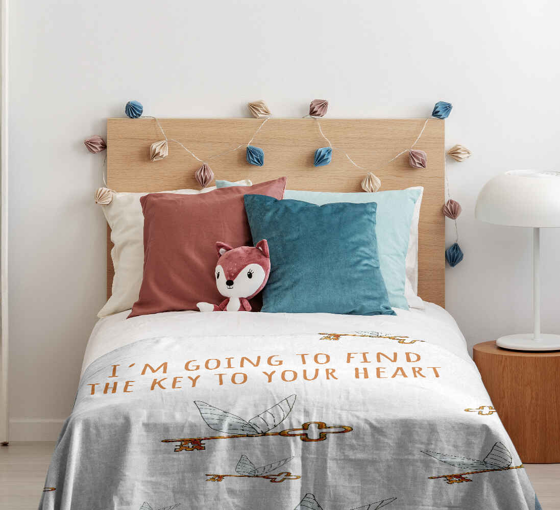 Set di biancheria da letto con coperta terapeutica bianca con chiave volante