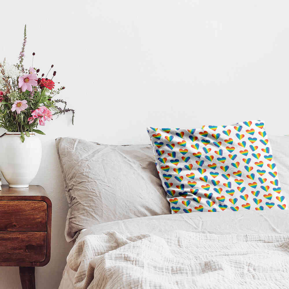 Cuscino salute LOVE IS LOVE