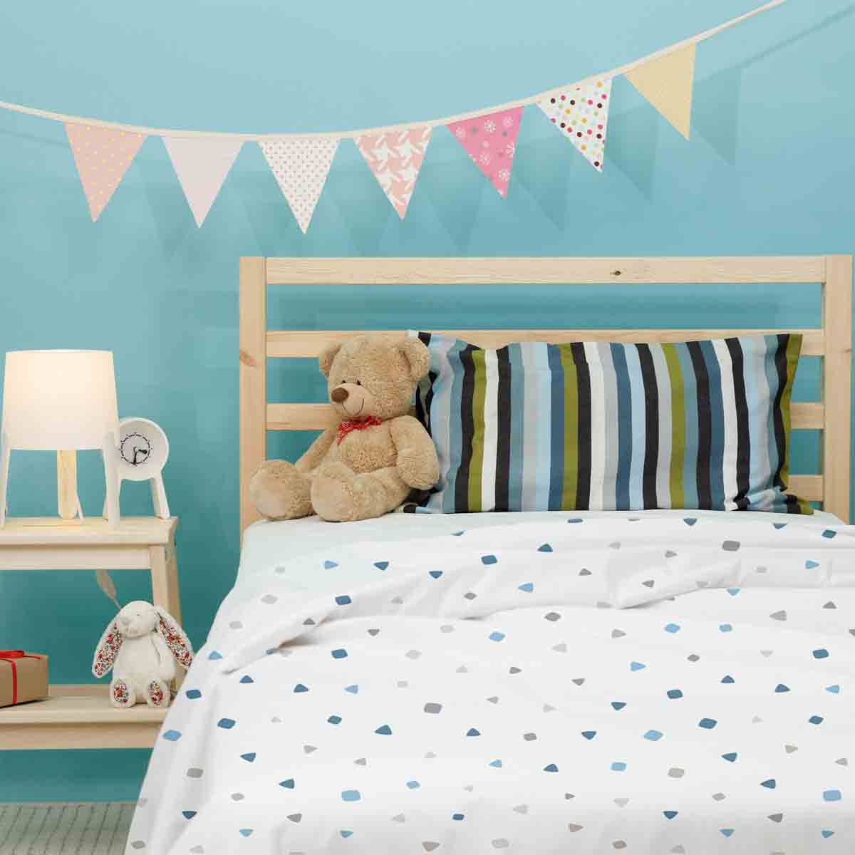 Set di biancheria da letto con coperte terapeutiche bianco con piccole forme blu