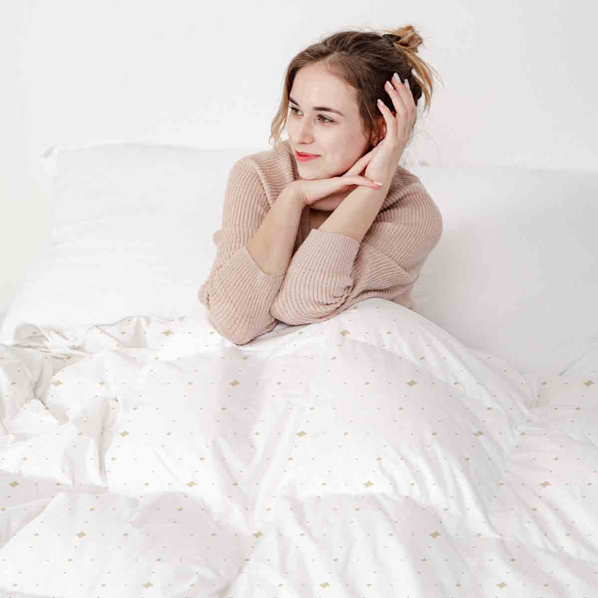 Set di biancheria da letto con coperte terapeutiche bianco con piccole forme