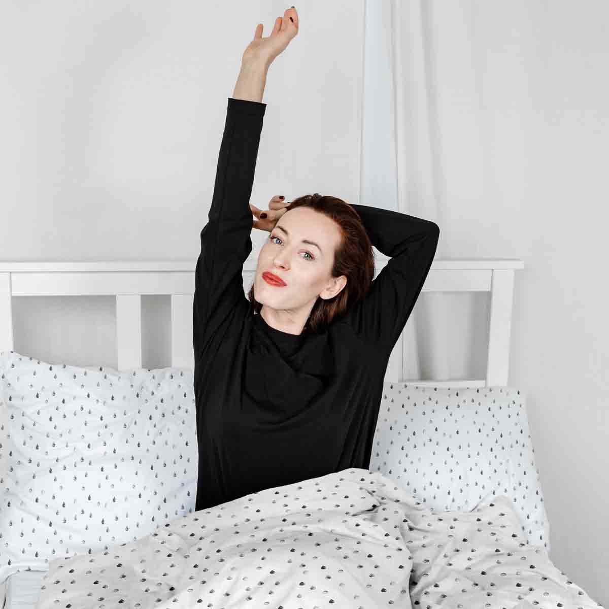 Set di biancheria da letto con coperta terapeutica bianca con gocce grigie