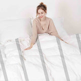 Set di biancheria da letto con coperte terapeutiche a righe grigio chiaro