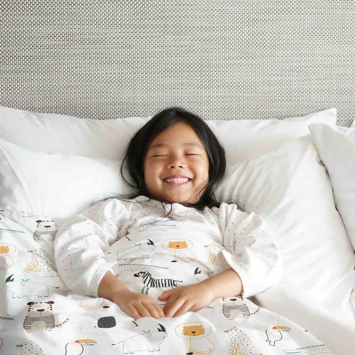 Set di biancheria da letto con coperte terapeutiche bianche con animali dello zoo