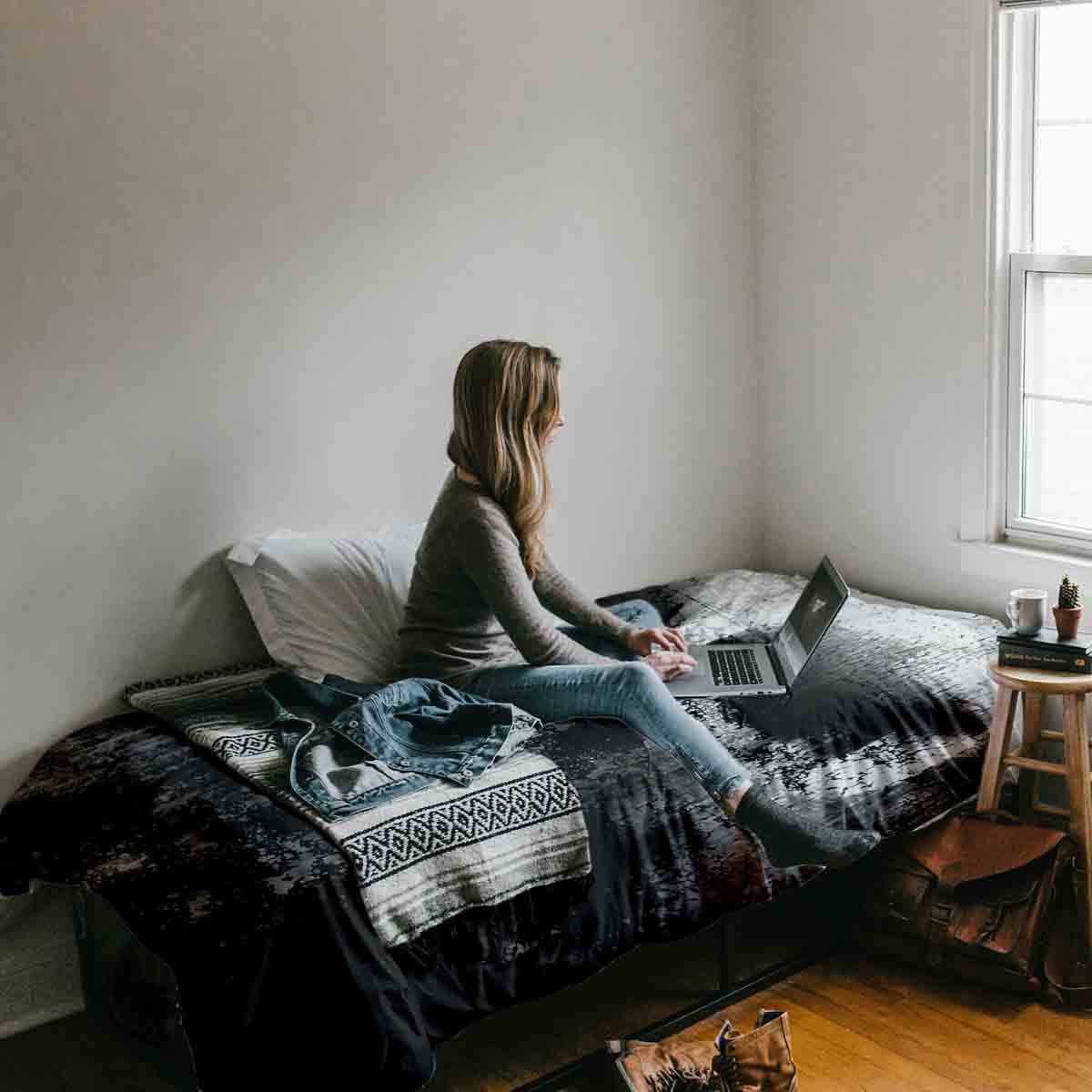 Set di biancheria da letto con coperta terapeutica nera con motivo mélange