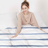 Set di biancheria da letto con coperte terapeutiche a righe orizzontali blu