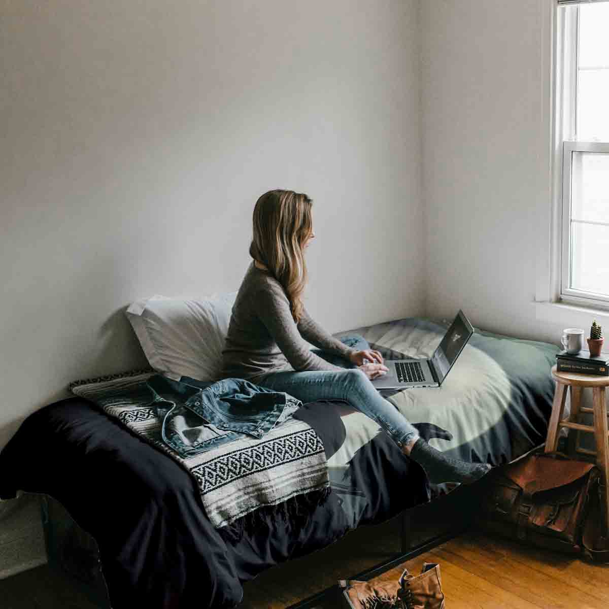 Set di biancheria da letto con coperta terapeutica Uomo nella luce della luna