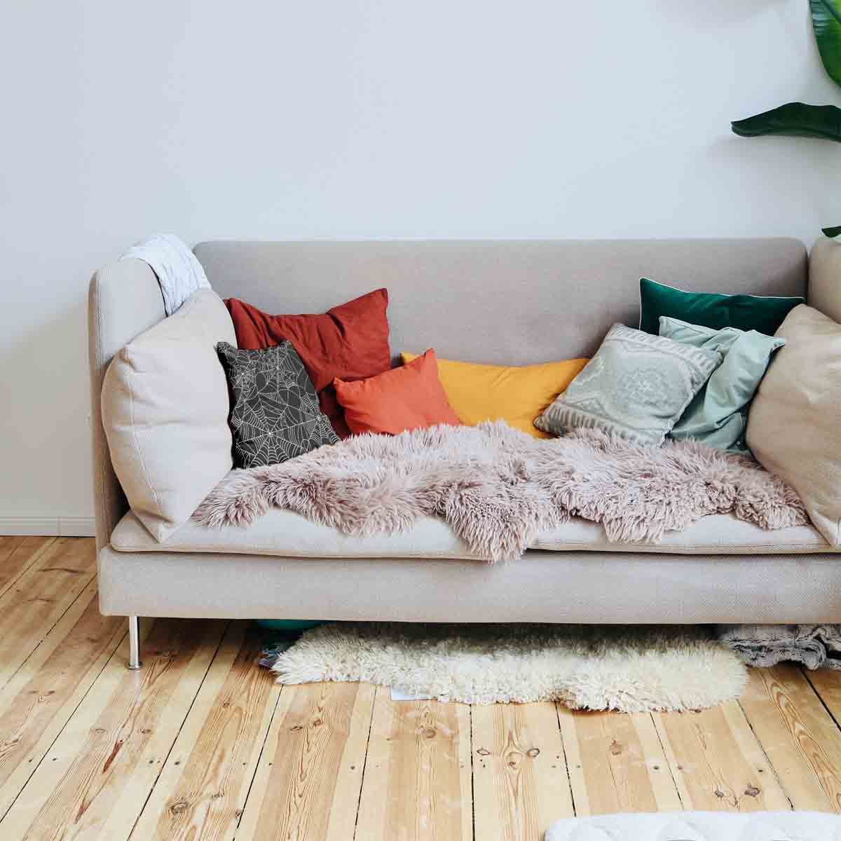 Cuscino sanitario nero con ragnatela