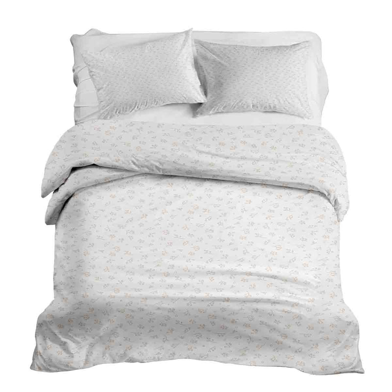 Set di biancheria da letto con coperte terapeutiche e delicati mazzi di fiori