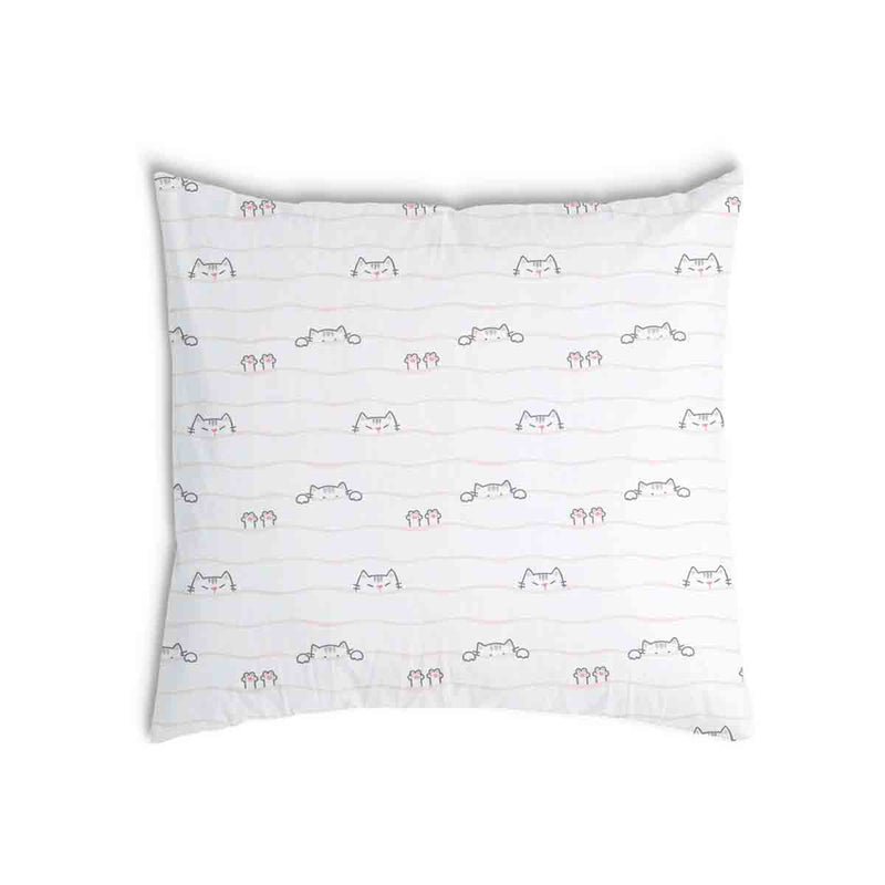 Cuscino sanitario bianco con piccoli gatti