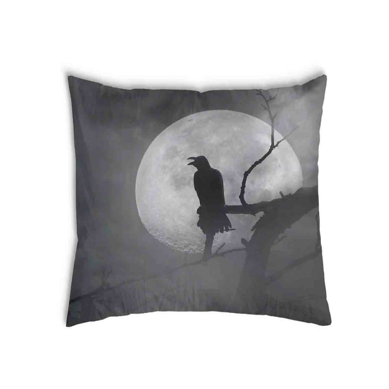 Cuscino salute corvo nella luce della luna