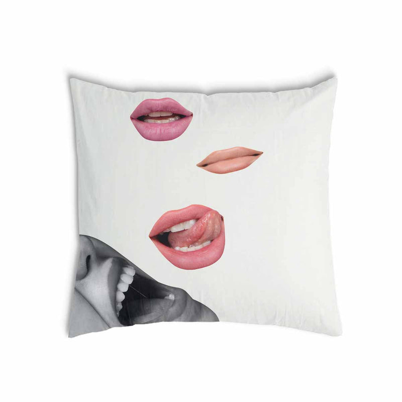 Cuscino sanitario bianco con labbra
