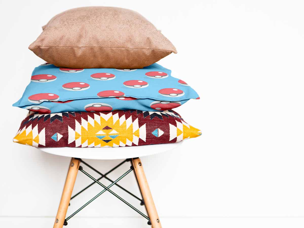 Cuscino sanitario azzurro chiaro con Pokemon