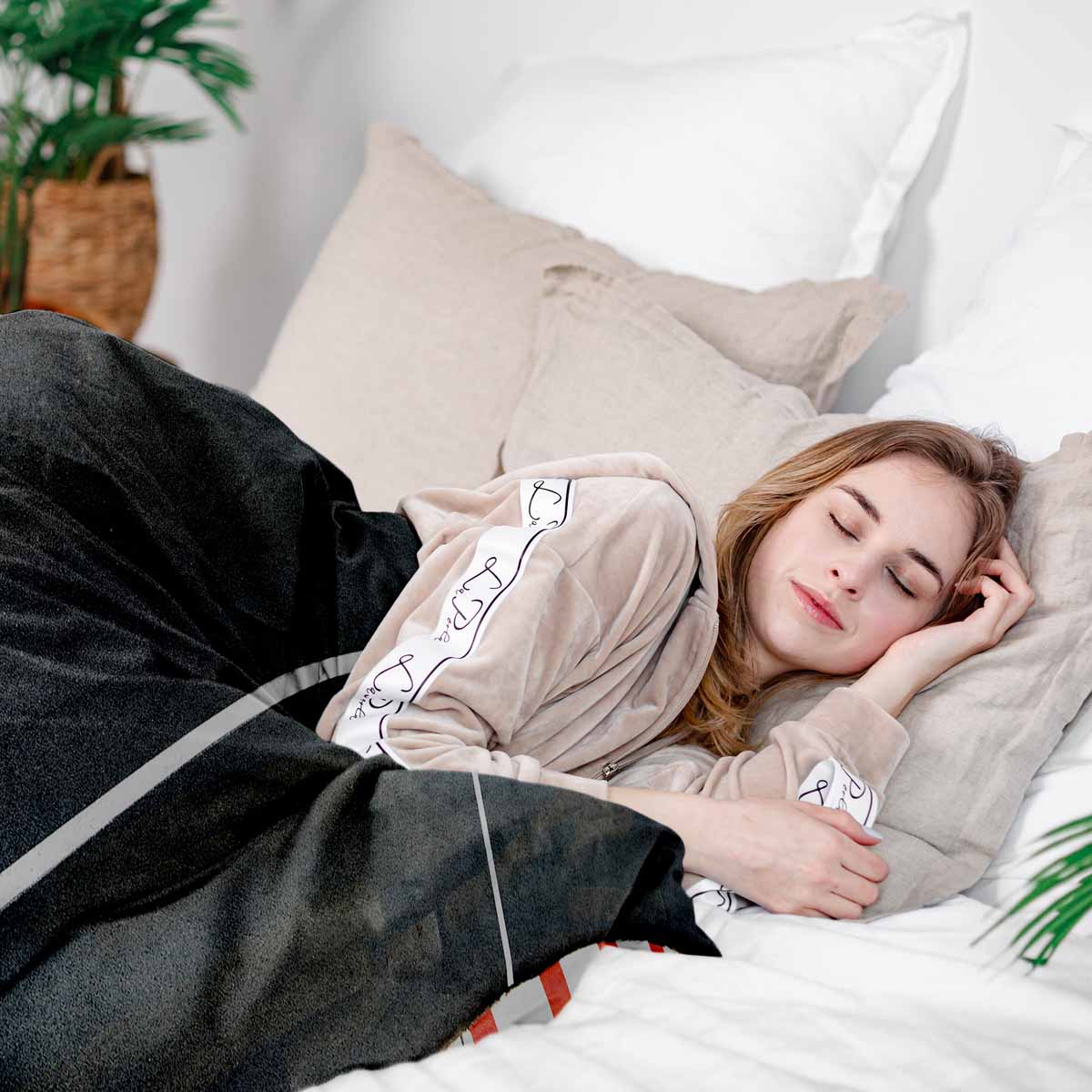 Set di biancheria da letto con coperta terapeutica grigio scuro con strisce bianche