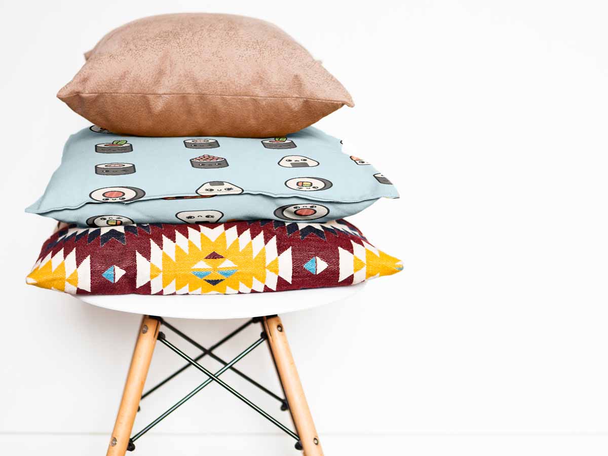 Cuscino sanitario azzurro chiaro con sushi