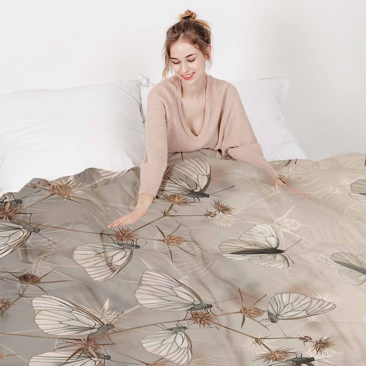 Set di biancheria da letto beige con coperta terapeutica e tarme