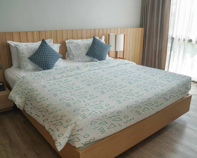 Set di biancheria da letto con coperte terapeutiche bianco con forme blu