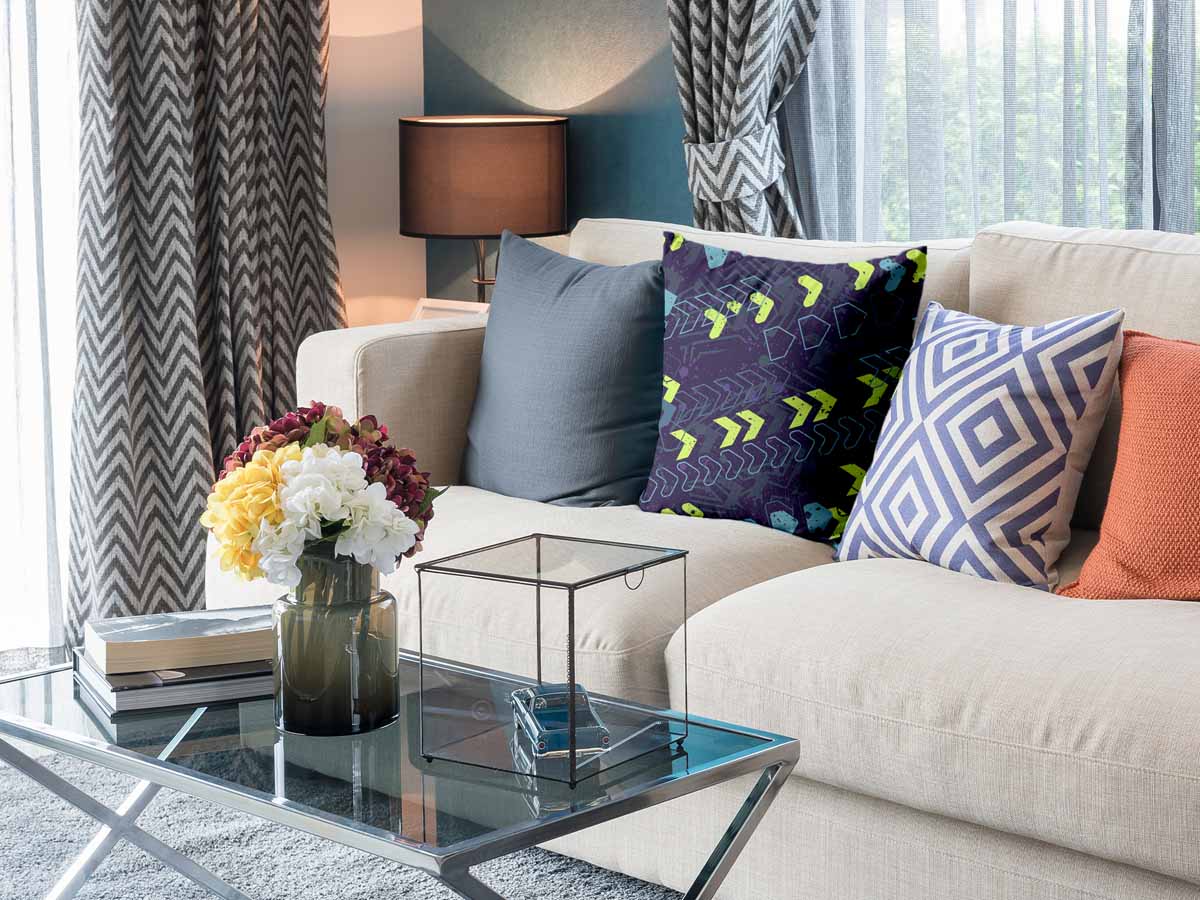 Cuscino sanitario blu scuro con frecce