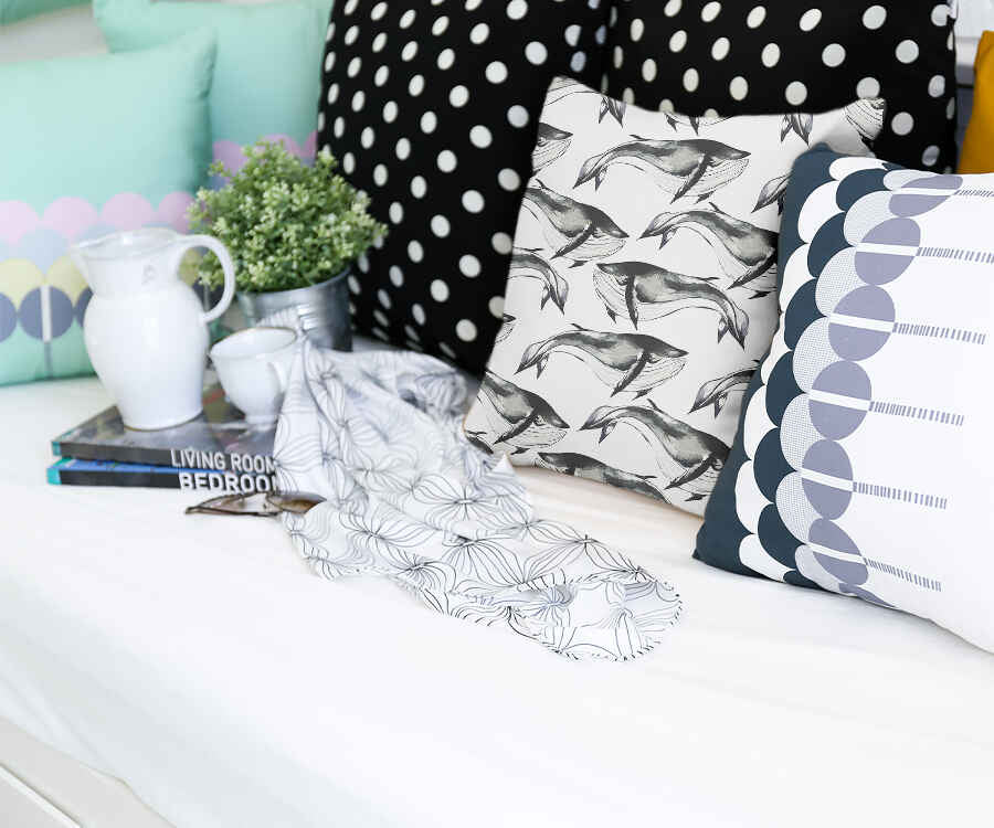 Cuscino salute balena blu nera