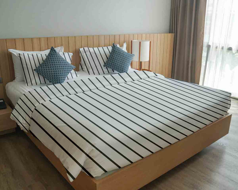 Set di biancheria da letto con coperte terapeutiche bianco con strisce nere