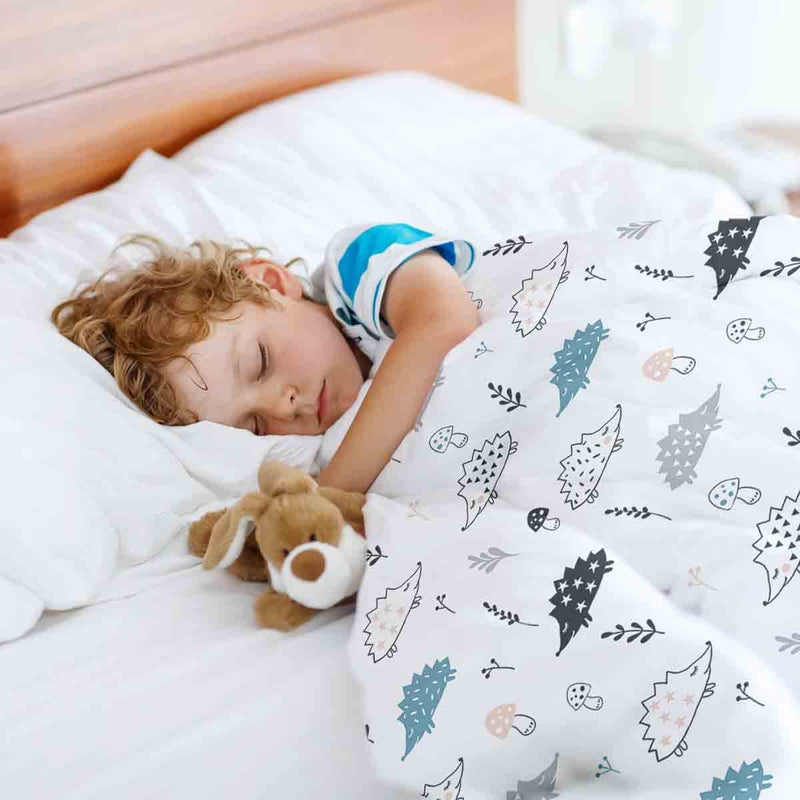 Set di biancheria da letto con coperta terapeutica bianca con riccio