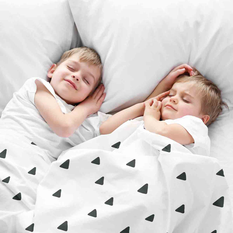Set di biancheria da letto con coperte terapeutiche bianco con triangoli neri