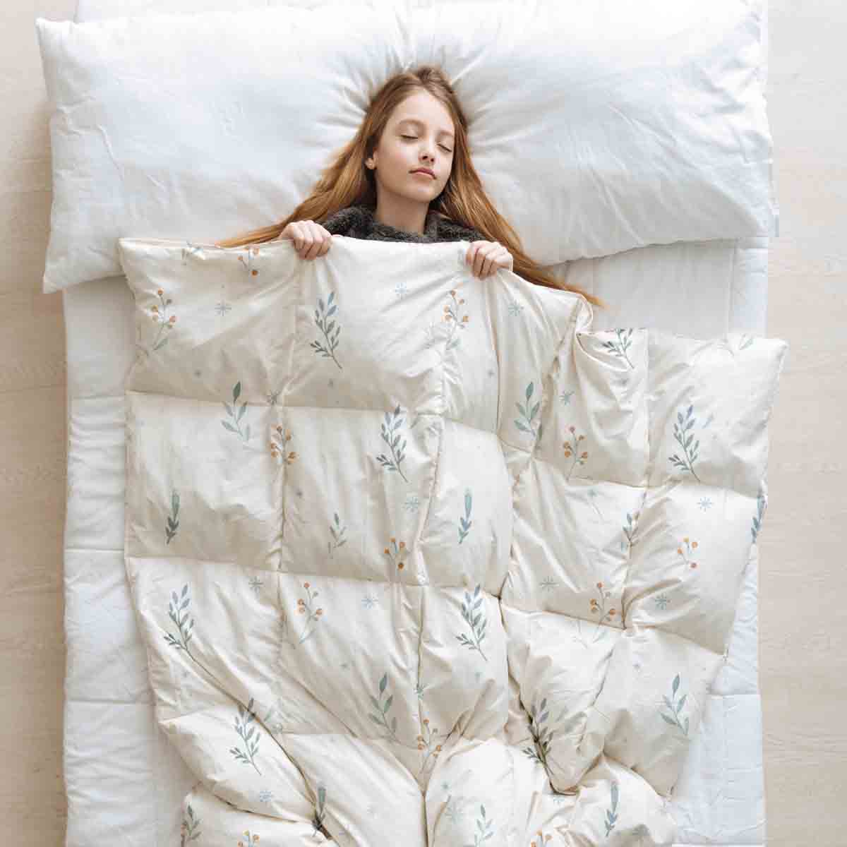 Set di biancheria da letto con coperta terapeutica bianca con fiori primaverili