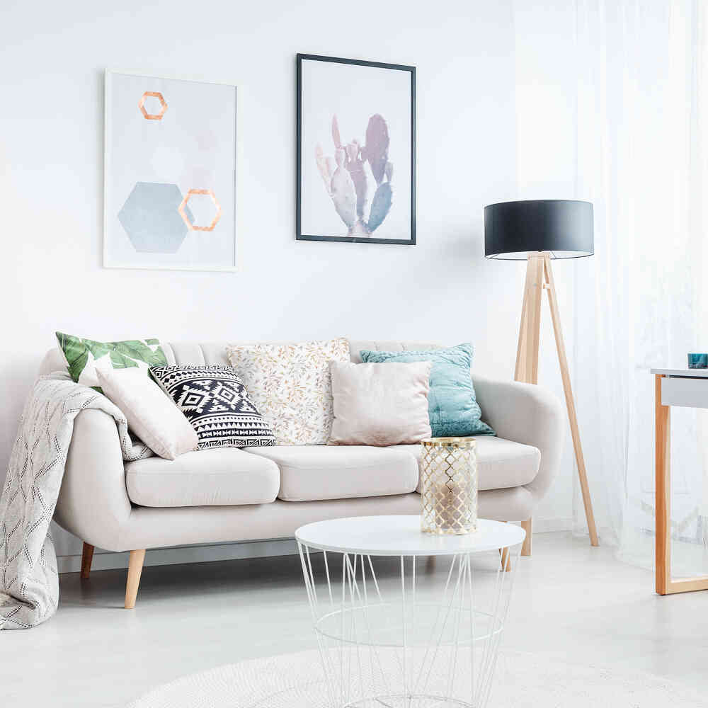 Cuscino per la salute con delicati rami colorati