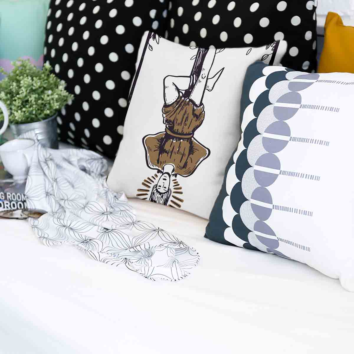 Cuscino salute The Hanged Man