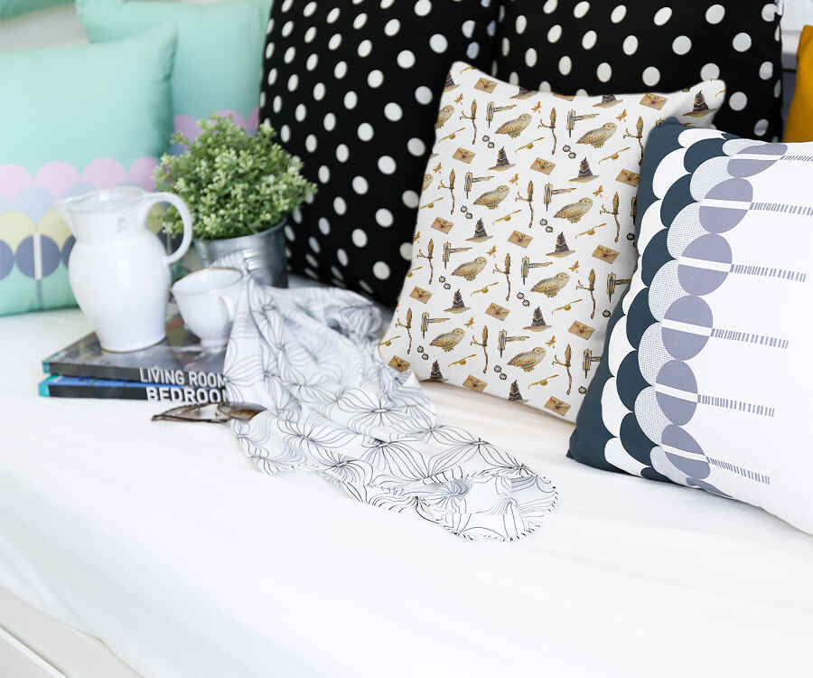 Cuscino sanitario bianco con gufi