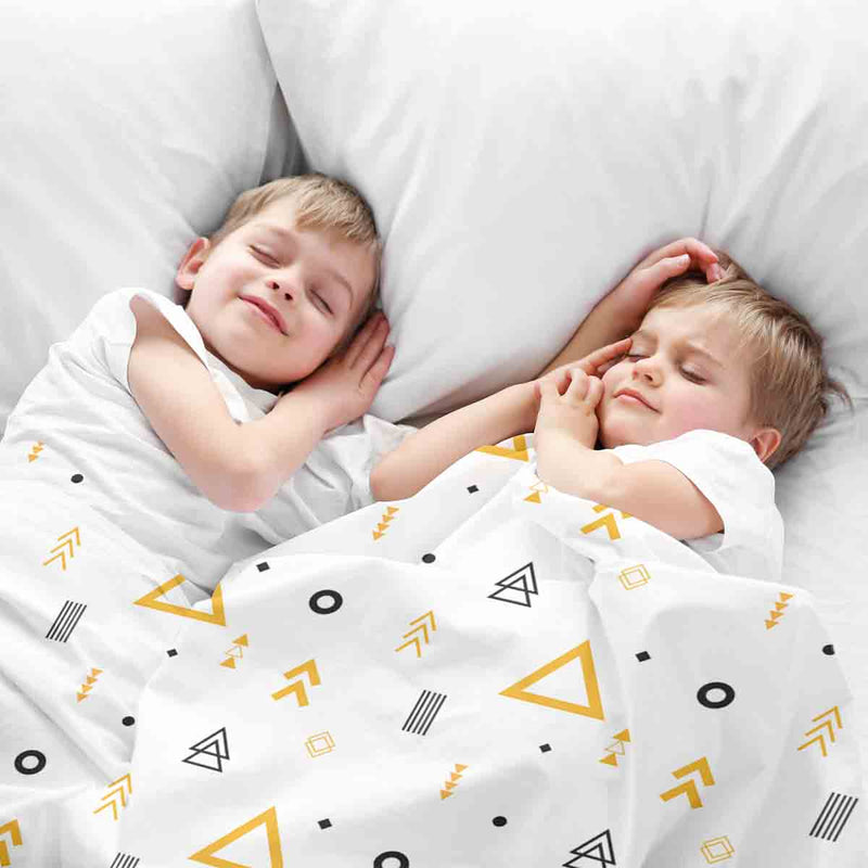 Set di biancheria da letto con coperte terapeutiche bianco con triangoli gialli