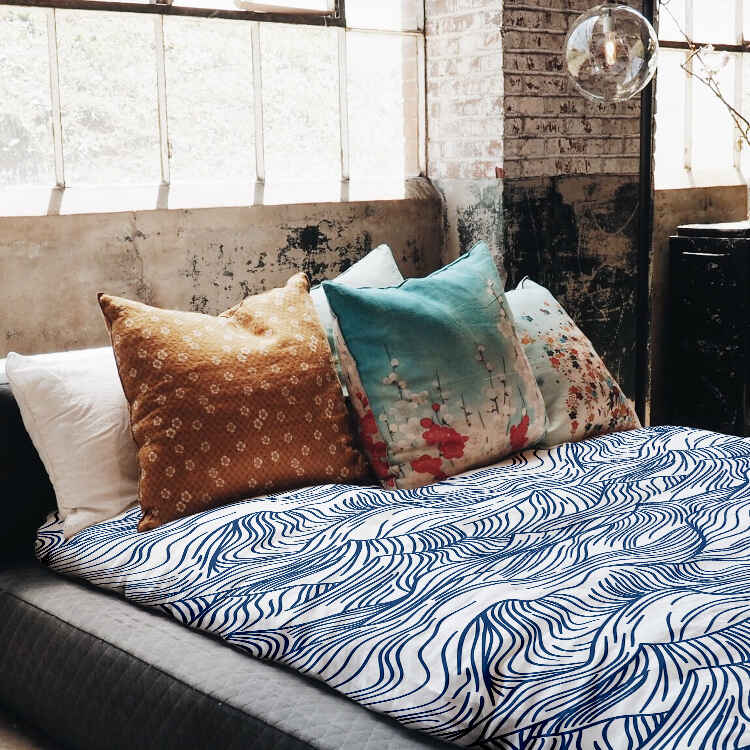 Set di biancheria da letto con coperte terapeutiche onde in blu