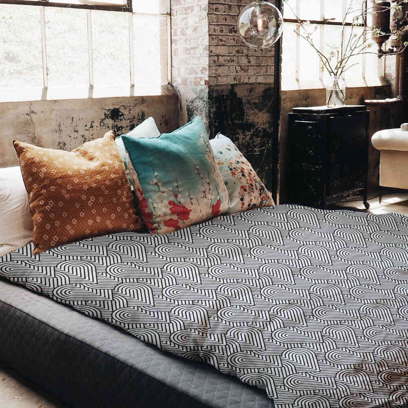 Set di biancheria da letto con coperta terapeutica grigia cuori geometrici