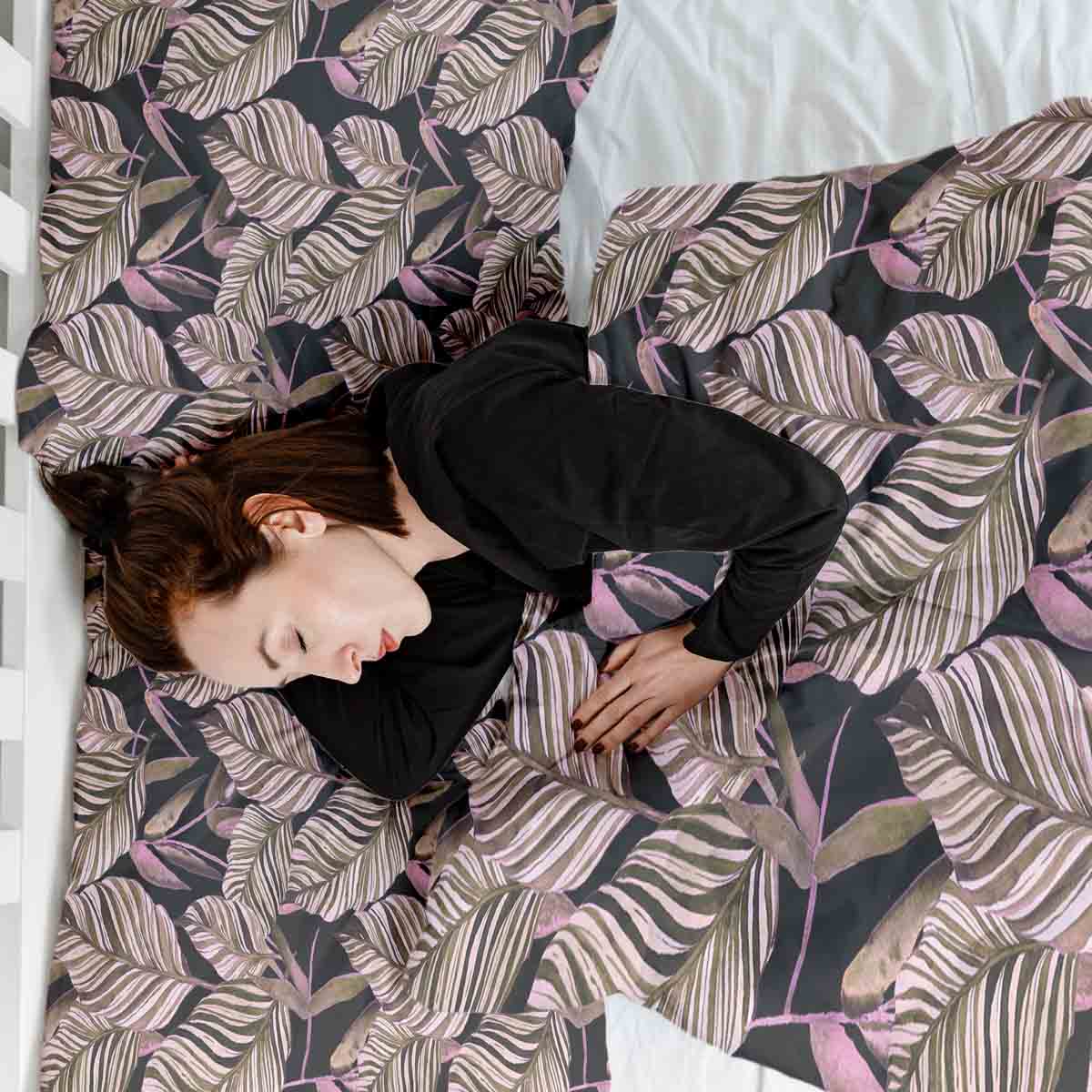 Coperta terapeutica originale - Rivestimento in cotone nero con foglie viola