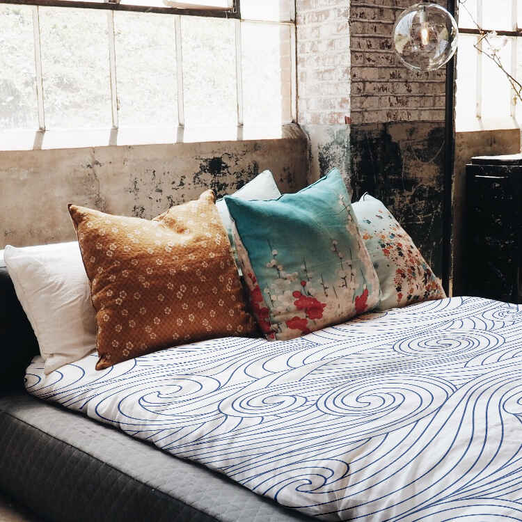 Set di biancheria da letto con coperte terapeutiche onde blu