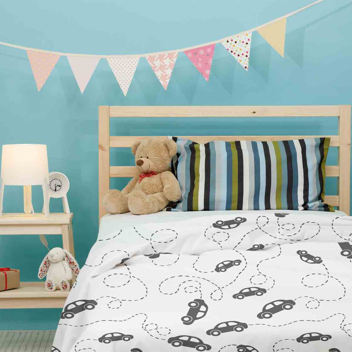 Set di biancheria da letto con coperte terapeutiche e automobili nere