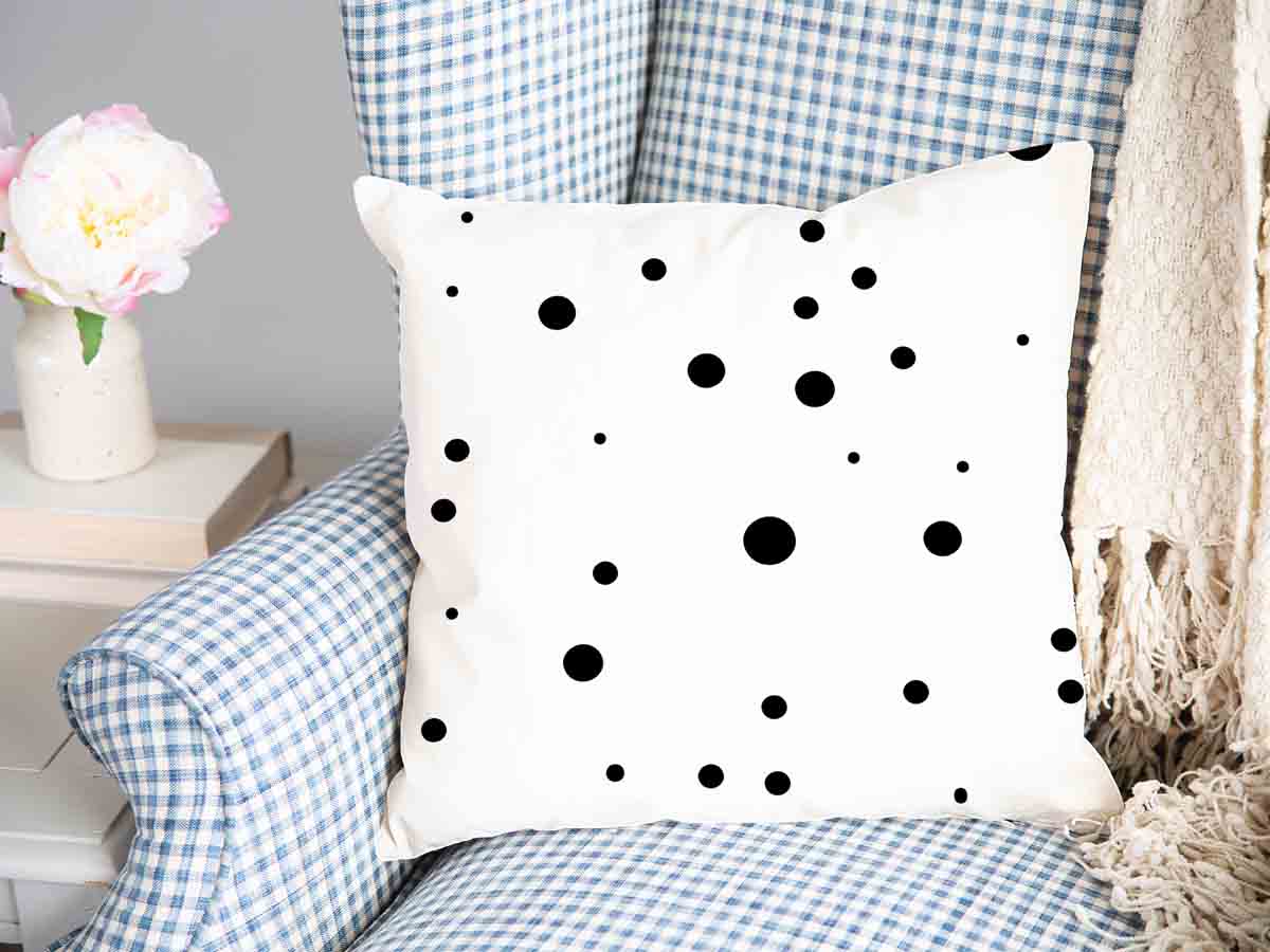 Cuscino salute a pois dalmata