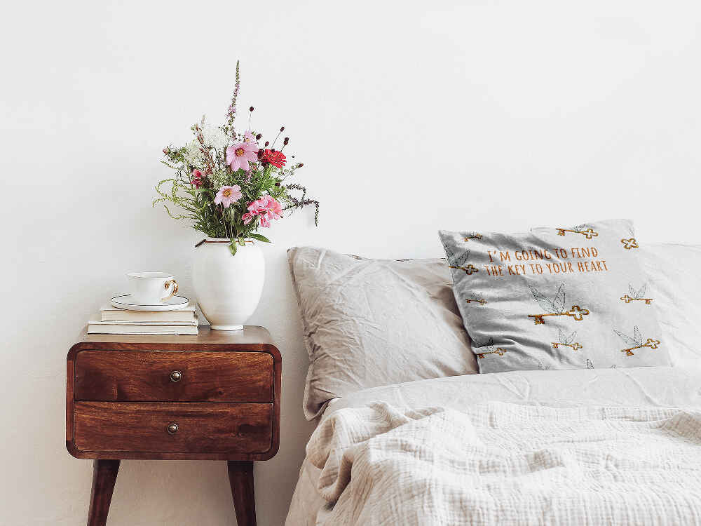 Cuscino sanitario bianco con chiave volante